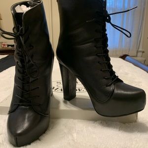 Steve Madden P. Turino Leather Boots
